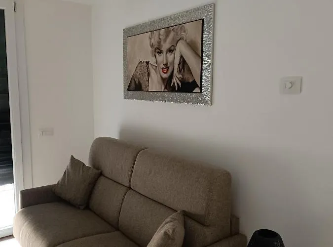 Апартаменты Eden House Лекко